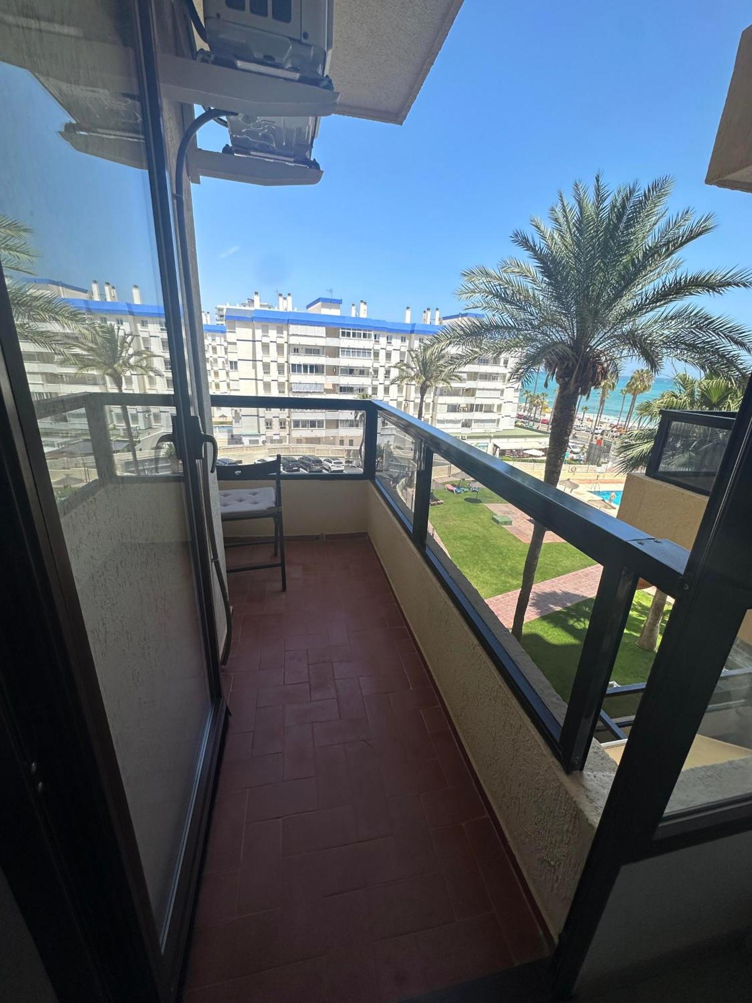 בנאלמדנה Apartamento Turistico Aloha Playa מראה חיצוני תמונה