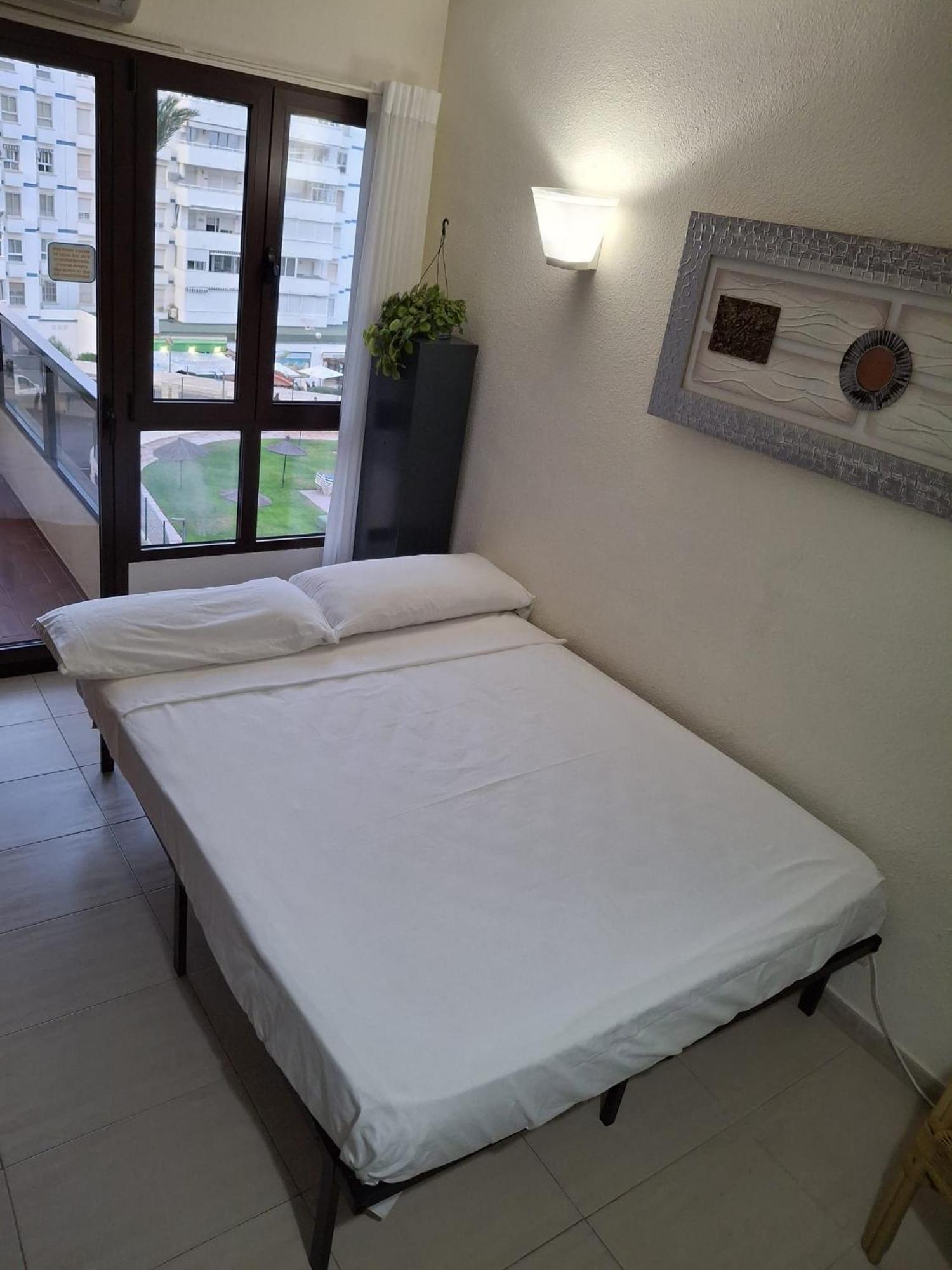 בנאלמדנה Apartamento Turistico Aloha Playa מראה חיצוני תמונה